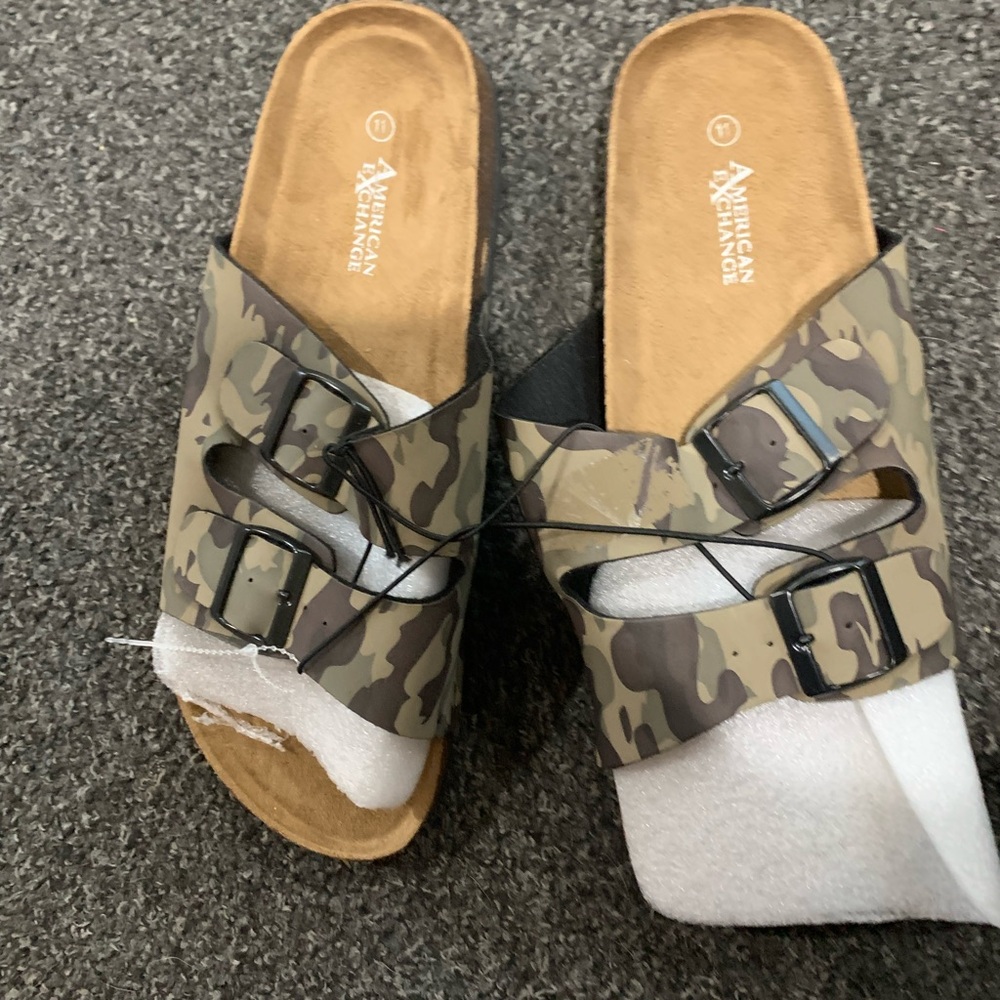 Mens American Exchange Camouflage Buckle Sandals sz 11